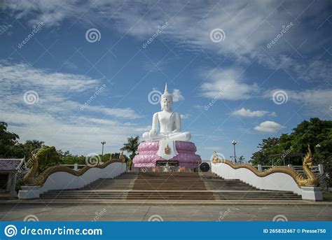 De 'Boeddha van Lopburi' - een iconische weergave van sereniteit en verfijnde schoonheid!